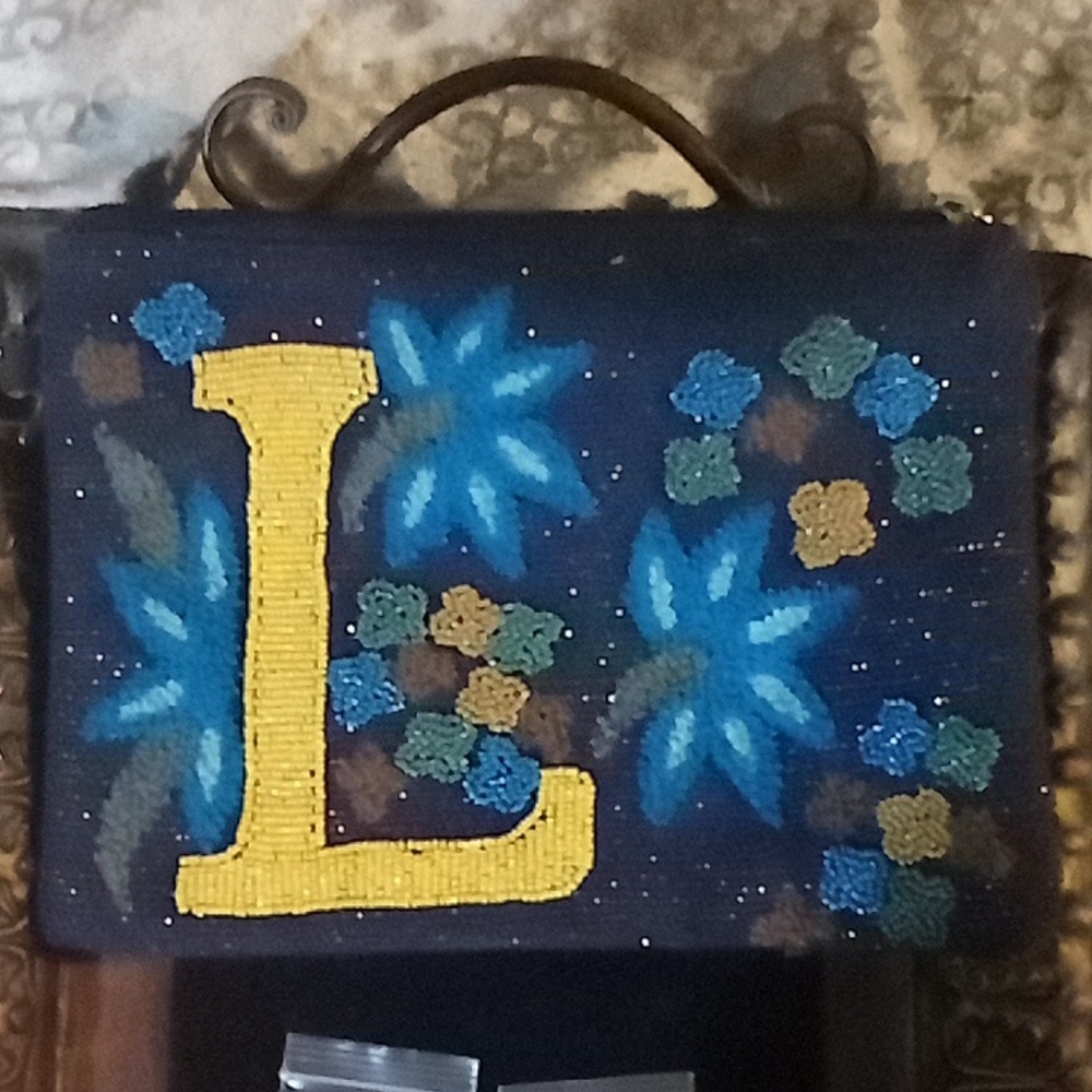 America & Beyond purse